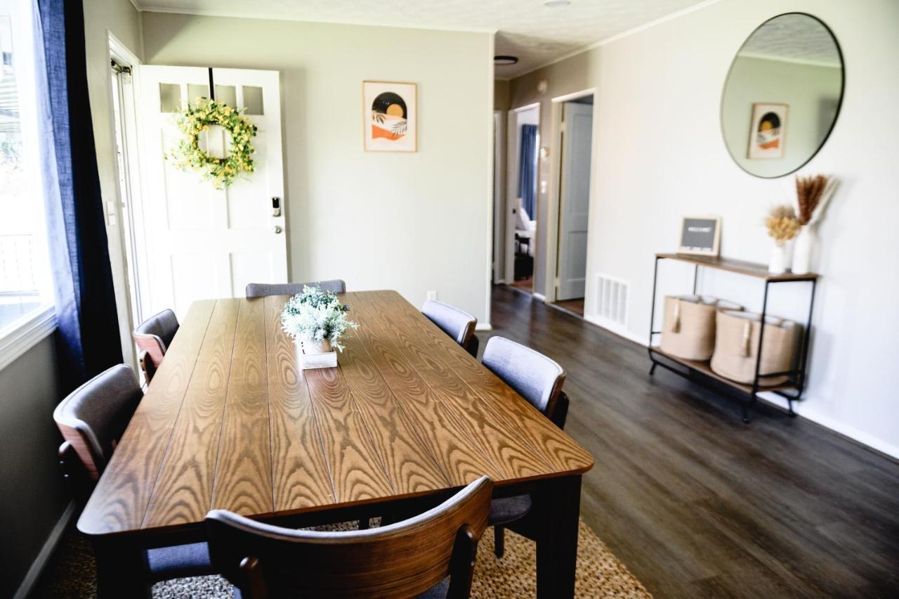 Urban Cottage: Homey & Convenient Huntington Exterior foto